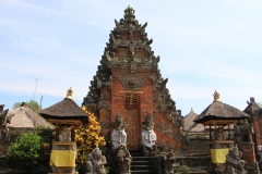 Eingang zum Bantuan-Tempel