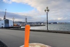 Icecream at the waterfront - delicious but cold =)