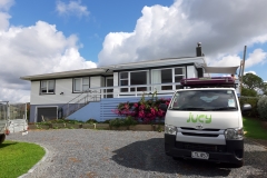 Mein Camper vor dem Haus