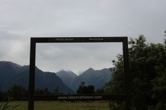 links: Mt. Tasman, rechts: Mt. Cook