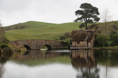 Auch die Brücke wurde Stein um Stein für die Filme gebaut.