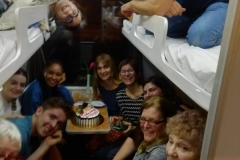 Geburtstagsparty im Zug nach Hue