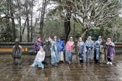 Gruppenphoto in der Grabanlage To Duc