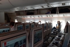 so leer war der Flieger....