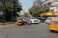 ruhiger Straßenverkehr in der Hauptstadt